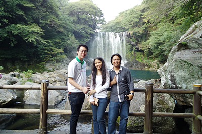 Cheonjeyeon Falls